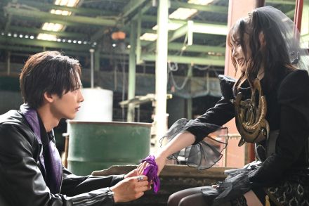 ＜明日の仮面ライダーガッチャード＞第49話「メタルウォリアー！白銀のヴァルバラド」　ギギストの黒い炎に包まれるスパナ　最期を予感した時！？　