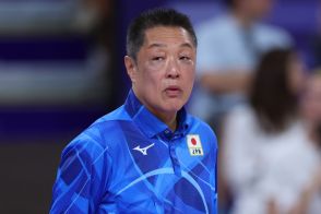 眞鍋政義監督が日本女子バレーに抱く“危機感”。パリ五輪予選敗退は「これが我々の実力だったのだと今は真摯に受け止めている」