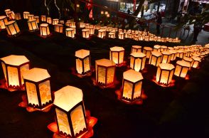 ぼんぼり750個 幻想的　龍蔵寺で先祖供養の万燈会【山口】