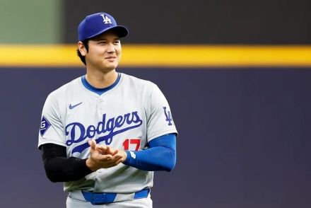 大谷翔平選手、愛犬デコピン尽くしの「特製スパイク」で試合に臨む。表情のギャップがたまらない