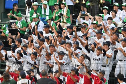 【甲子園】快進撃の滋賀学園〝奇想天外〟スタンド応援が大バズり!!人気急上昇と共に優勝の期待高まる