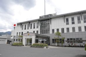 商業施設で盗撮疑い２９歳男逮捕　被害女性買い物中、岐阜・中津川署