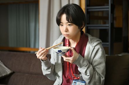 趣里が『ブギウギ』を経てさらにパワーアップ！　『ブラックペアン』猫ちゃんの眼力の強さ