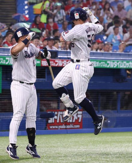 【ヤクルト】村上宗隆が王貞治超えのプロ７年目で通算２１３号　２回に９試合ぶりの今季２２号ソロ