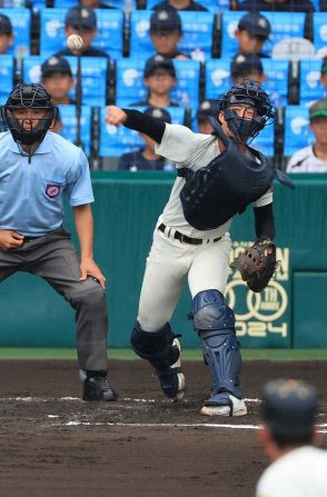 【甲子園】大社　石原主将が2回に2度の盗塁阻止！　勝ち越し許さない好プレーに石飛監督もベンチで万歳