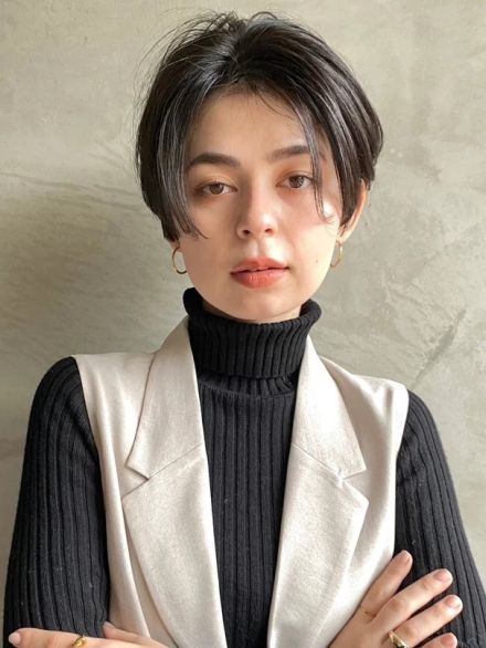 【人気のショートヘアTOP3】ヘルシーで凛とした印象に！大人のショート3選＜週間ヘアランキング＞