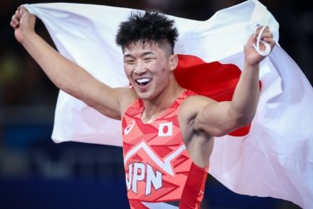 「全レスリング選手の憧れ」日下尚が五輪５連覇レジェンドとのツーショットに緊張も「トム・クルーズさんと握手した時の方が発狂しました」と衝撃快答【パリ五輪】