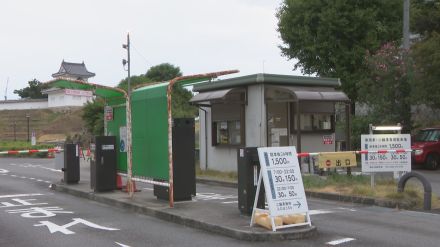 ドアにこじ開けたような跡…岡崎公園内の事務所が荒らされ約6万円入った金庫盗まれる 防犯カメラに複数の人物