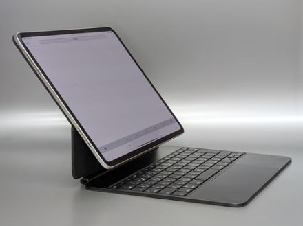 約6万円のiPad Pro用Magic Keyboardを購入。ファンクションキー列追加で実用性向上に大満足