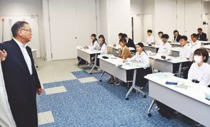 根室市長「時計の針逆戻りに落胆」　富山県の北方領土中学生視察団、ビザなし交流中断など現状学ぶ