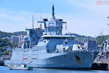 ズラリ並んだ「外国軍艦」世界中から横須賀に集結！ いったい何が？ さながら季節外れの国際観艦式