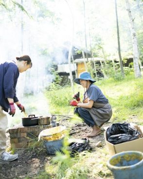 北海道の大自然のなかで、ミツロウキャンドルをつくるワークショップで、豊かなひと時を