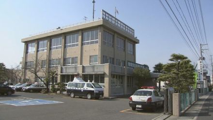 畑に駐車中の車から現金などを奪った疑いで男を逮捕　福島・郡山市