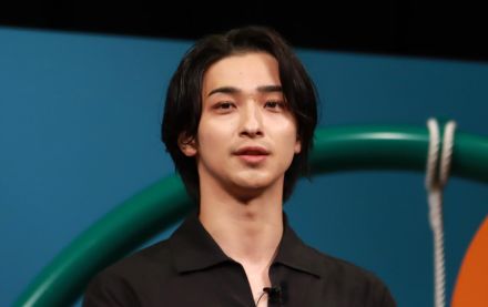 ＜横浜流星＞紫パンツが目を引く装いでイベント登場　来月28歳、「目の前のことに全力で集中」