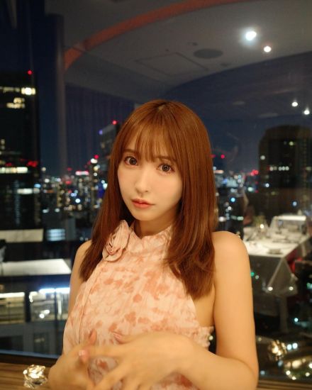 〝本名公開〟31歳 48グループ元メンバー  生まれたてほやほや赤ちゃん写真も「ほら～かわいい～」「美しく育ちましたなぁ」