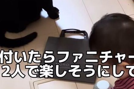 ゼロ歳児のおもちゃより興味をそそる「赤ちゃんあるある」動画にほっこり　「ほのぼの」「我が家もみんな好きだった」