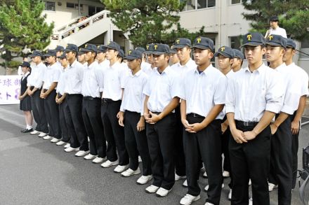 大社野球部、堂々の帰校　「感動をありがとう」地元住民ら３５０人以上がたたえる　