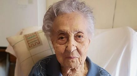 世界最高齢の１１７歳女性死去、新たな最高齢は日本人女性