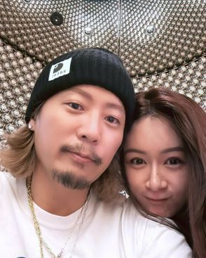 元EXILE・黒木啓司、幸せ溢れる家族ショット公開 愛息の赤いおでこには「どうしちゃった?」「元気な証拠」