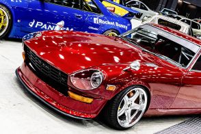 なつかしの国産車からフェラーリやポルシェまで！ 選ばれしクルマだけが展示できるカスタムカーショー「WEKFEST」に注目が集まっています