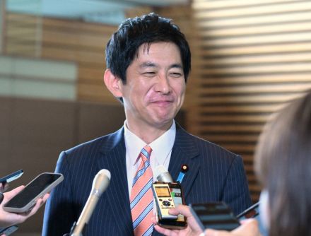 自民・小林鷹之氏、岸田路線「基本は継承」　総裁選の出馬表明を報告