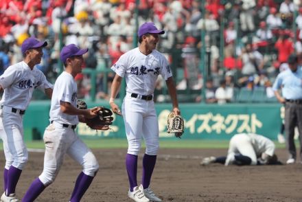 関東一が逆転で夏初の決勝進出！飛田のスーパー返球でゲームセット【24年・夏甲子園】