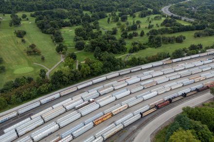 カナダ鉄道労使交渉、決裂で輸送停止なら北米の農産物供給網に支障