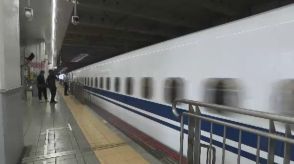 博多駅など山陽新幹線全駅にホーム柵設置へ　2040年までに　列車との接触や転落事故を防止　JR西日本