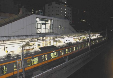 東京メトロ・市ケ谷駅、ゲリラ豪雨で水浸　Xで投稿された動画に「駅沈むて」「まるで川のよう」とSOSの声