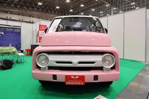 トヨタ「タウンエース」が往年のフォード「F100」顔に！ 愛犬と快適生活が送れる装備満載…断熱バッチリで12Vクーラーで真夏も安心です