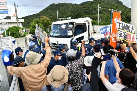 【速報】防衛局が名護市の安和桟橋の使用を再開　死傷事故から54日間停止　辺野古新基地　沖縄　【動画あり】