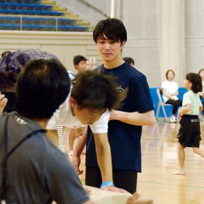 五輪で連覇　体操男子の内村航平さんが小中学生を指導　体操の究極の目的は命を守る能力を身に付けること　「たくさん考え、成長させてくれる競技」