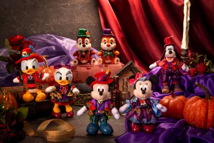 ディズニー・ハロウィーンは今年も限定グッズが大豊作！　ヴィランズ気分のダークなアイテムを手に入れよう