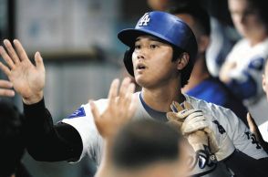 大谷翔平、〝デコピンスパイク〟で39盗塁…最速の「40本塁打40盗塁」に王手【ドジャース】