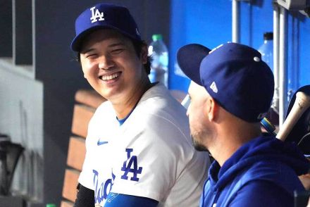 大谷翔平が同僚に向けた「悪い顔だぜぃ」　まさかの一幕は「30歳のいたずらっこ」