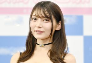 ＜似鳥沙也加＞“インスタグラビアの女王”　史上最大露出も話題の写真集が重版