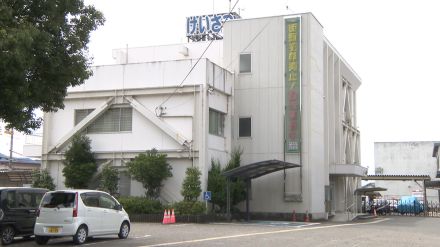 自転車の高齢女性を県道ではねて逃走した疑い　車運転の４０代女を逮捕　和歌山・九度山町