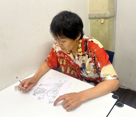 千原ジュニアさん描き下ろし　せいじさんモデルに福知山マラソン完走Tシャツデザイン