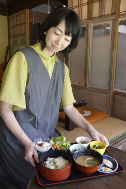 月1回限定！食の大事さ伝えるカフェ　浜松・天竜区に　絵本作家の水野さん