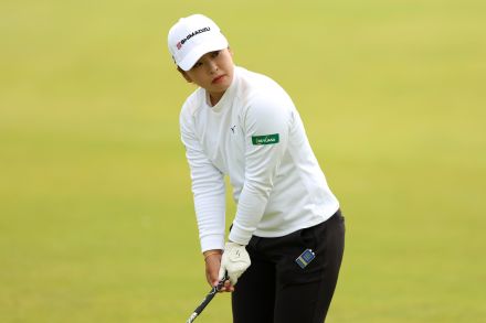 西郷真央が2打差4位、大里桃子10位　英のチャーリー・ハルが単独首位