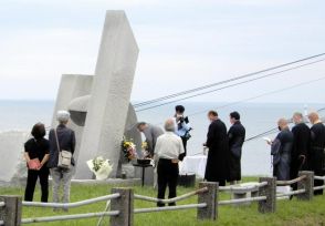 北海道・三船遭難、各地で慰霊祭　犠牲者に捧げる沈没船の立体画像