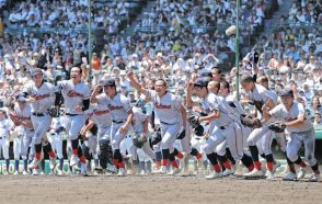 京都国際VS関東第一、史上初の決勝タイブレークにファン複雑 「決勝はなしにしようよ」「タイブレークじゃない熱戦を見たかった」【夏の甲子園】