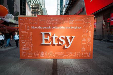 米マーケットプレイス大手Etsyが苦戦する「ポルノ商品」の排除