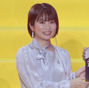 「誰も気づかないの!?」人気女優〝ノーメイク〟で甲子園決勝を観戦する姿にネット騒然「普通にいてビビる!!」