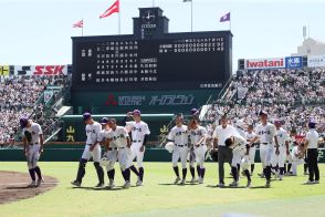 出し切って晴れやか　関東一、堅守を発揮―高校野球