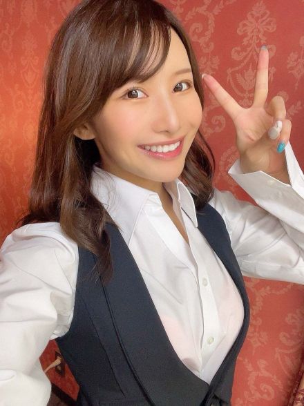 人気グラビアアイドル、運動会の弁当は冷凍食パン 貧乏な幼少期告白