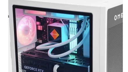 ギラギラはもう古い。最近のゲーミングPCはインテリアみがある