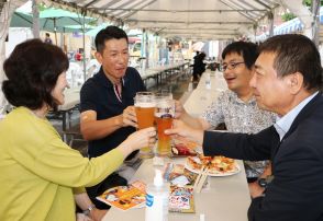 ドイツや長野県産のビールで乾杯　「松本サマーフェスト」