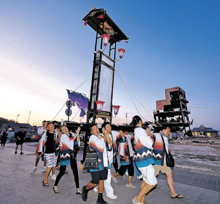 朝市再生「そらいけ！」　輪島大祭２日目　神輿、キリコ練る