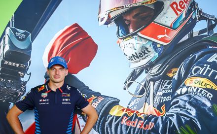 フェルスタッペン初日5番手「ショートランでもロングランでも遅すぎるが、驚きはない」レッドブル／F1第15戦